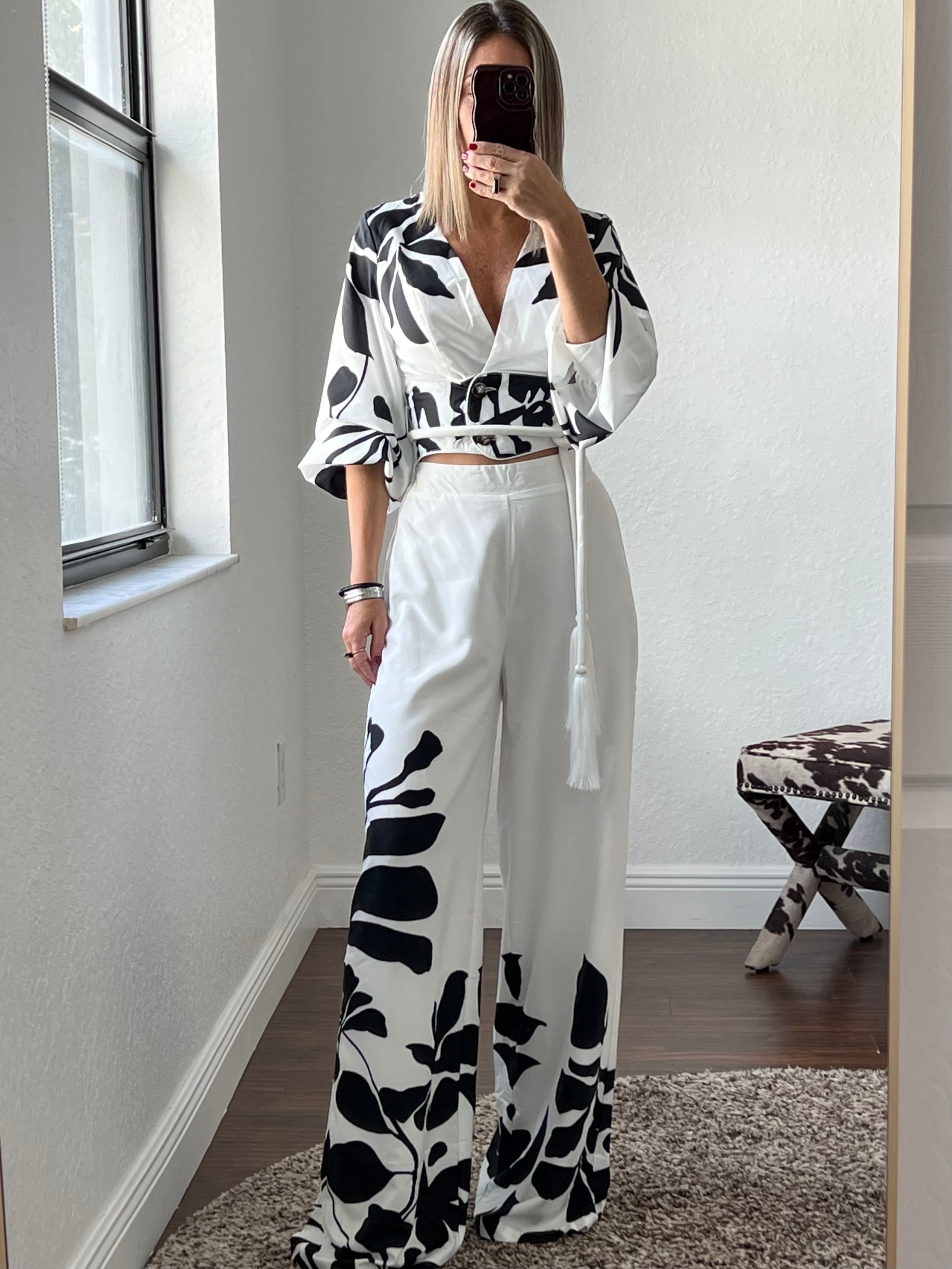 Black and white floral print top and pants set