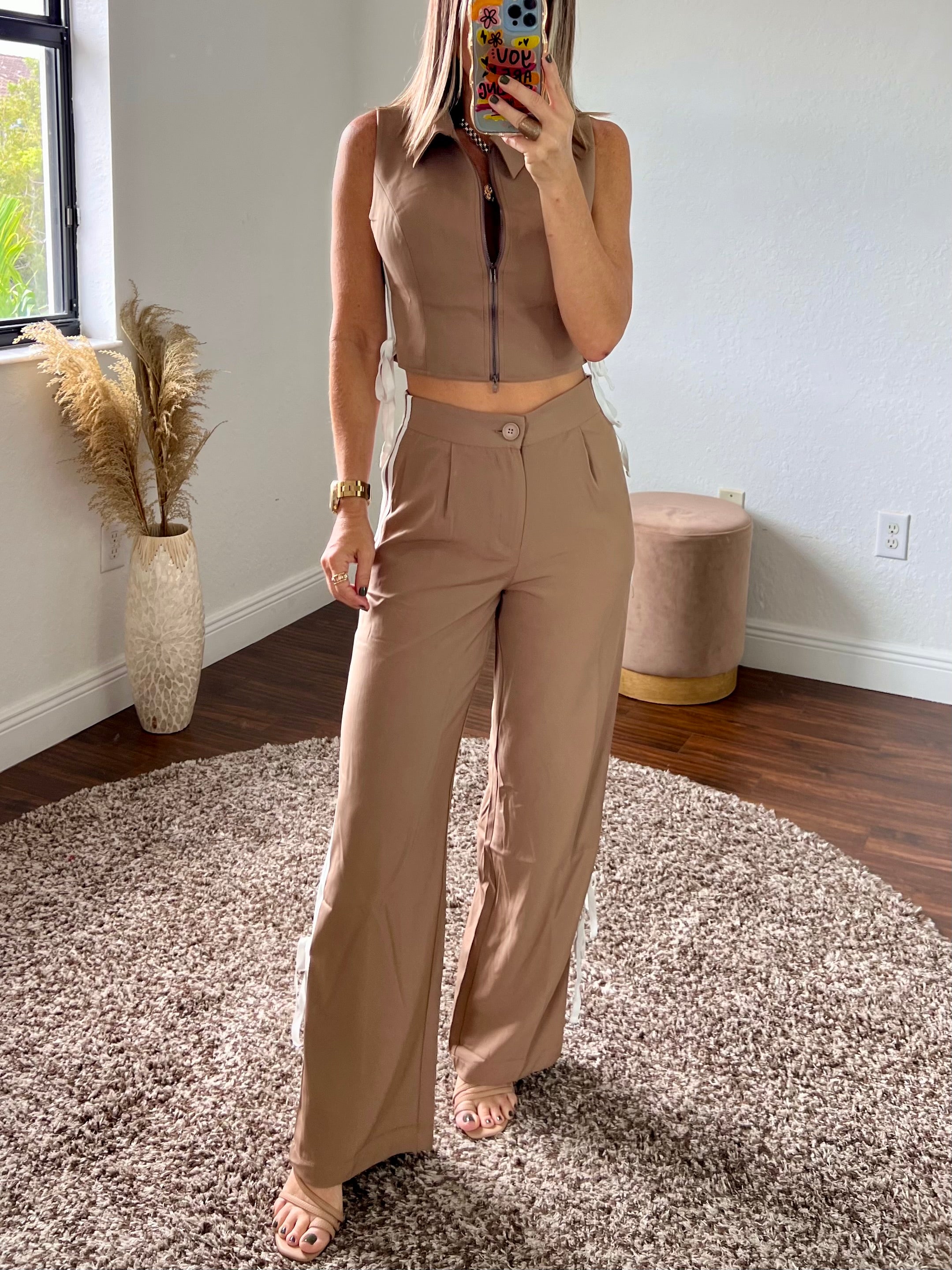 Nude  Taylor  set with zipper vest  top